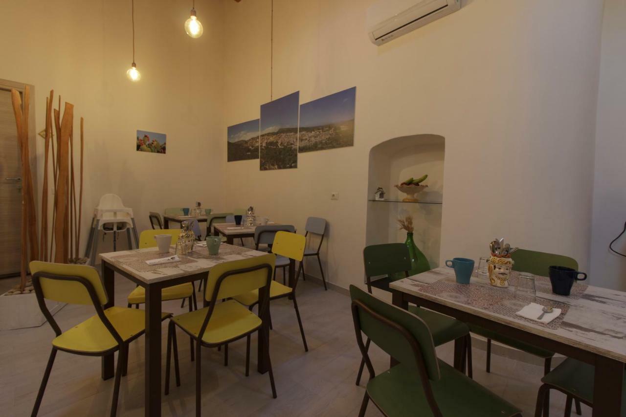 Il Sentiero Dell'Itria - Camere Con Vista Ragusa Luaran gambar